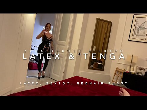 ❤️ Usisi otholwa enekhanda elibomvu egqoke imvunulo ye-latex ebhejwa usingamzali ❤  ku-zu.com-pornzog.ru
